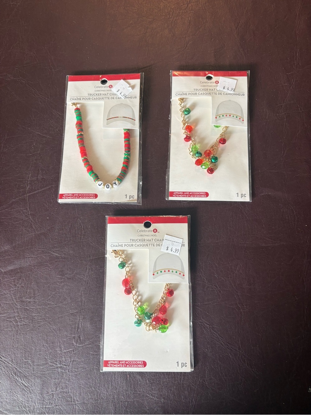 💥Buy 2 Get 1 Free💥 Festive Red & Green Hat Chains - Set of 3